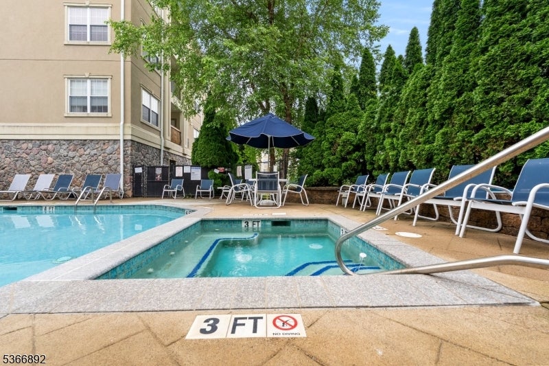 Clifton City, New Jersey, 07013, United States, 2 Bedrooms Bedrooms, ,2 BathroomsBathrooms,Residential,For Sale,1870870