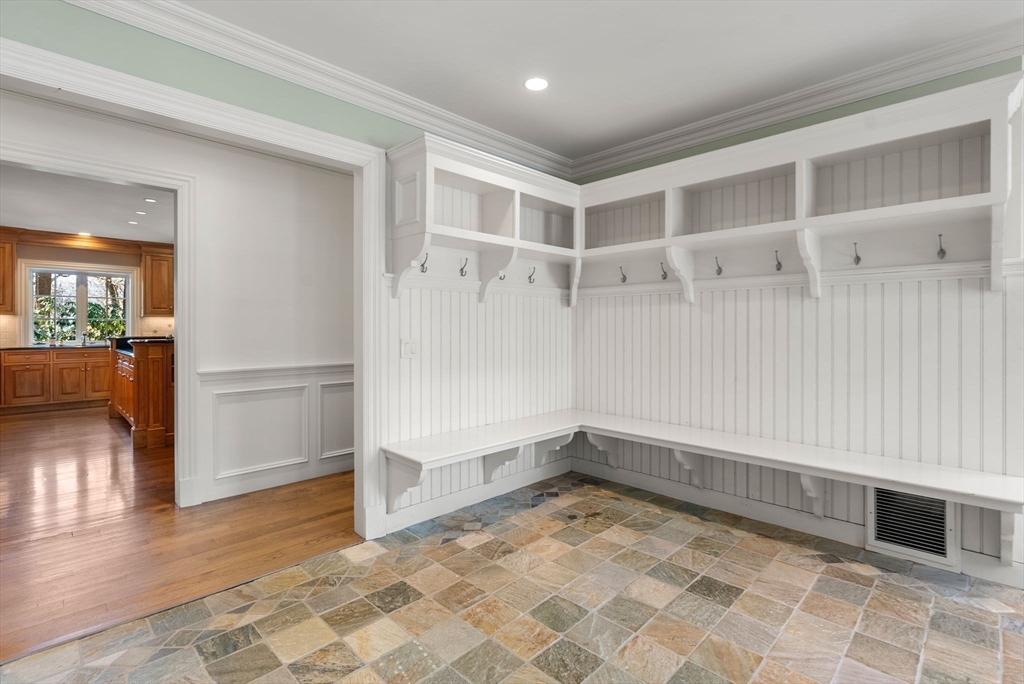 Wellesley, Massachusetts, 02482, United States, 6 Bedrooms Bedrooms, ,8 BathroomsBathrooms,Residential,For Sale,1988336