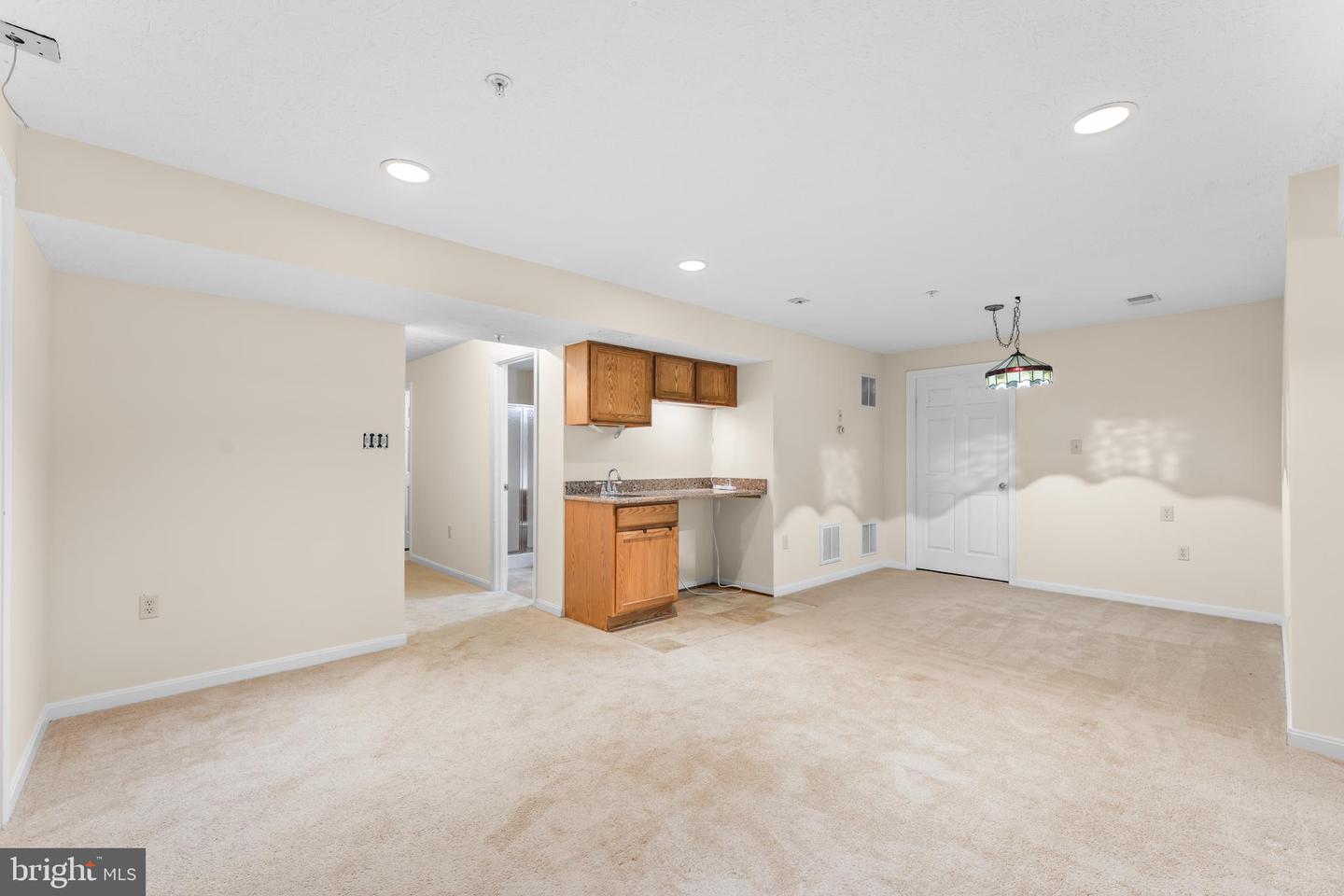 Clinton, Maryland, 20735, United States, 5 Bedrooms Bedrooms, ,5 BathroomsBathrooms,Residential,For Sale,1907711