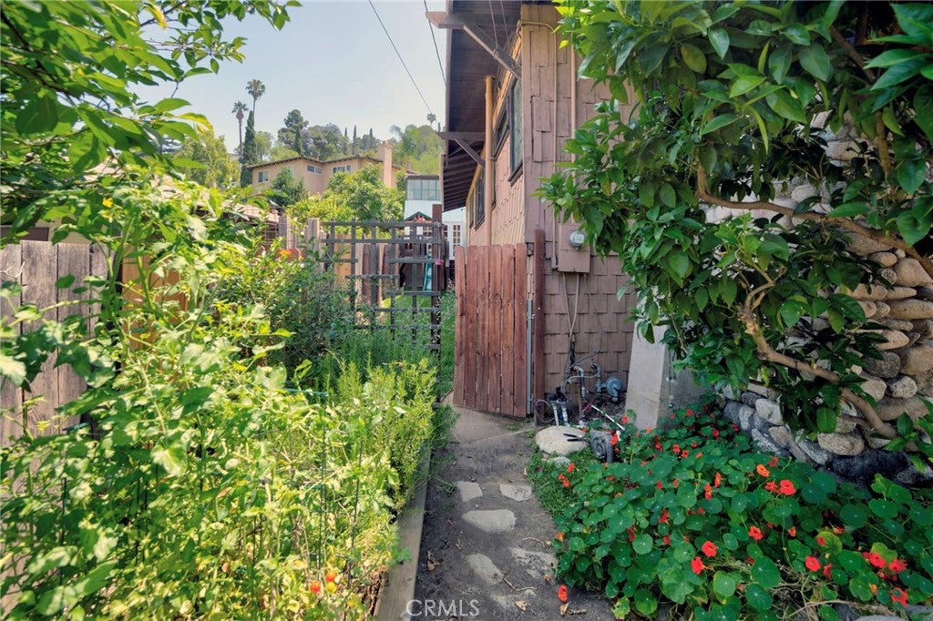 Los Angeles, California, 90031, United States, 3 Bedrooms Bedrooms, ,2 BathroomsBathrooms,Residential,For Sale,1862945