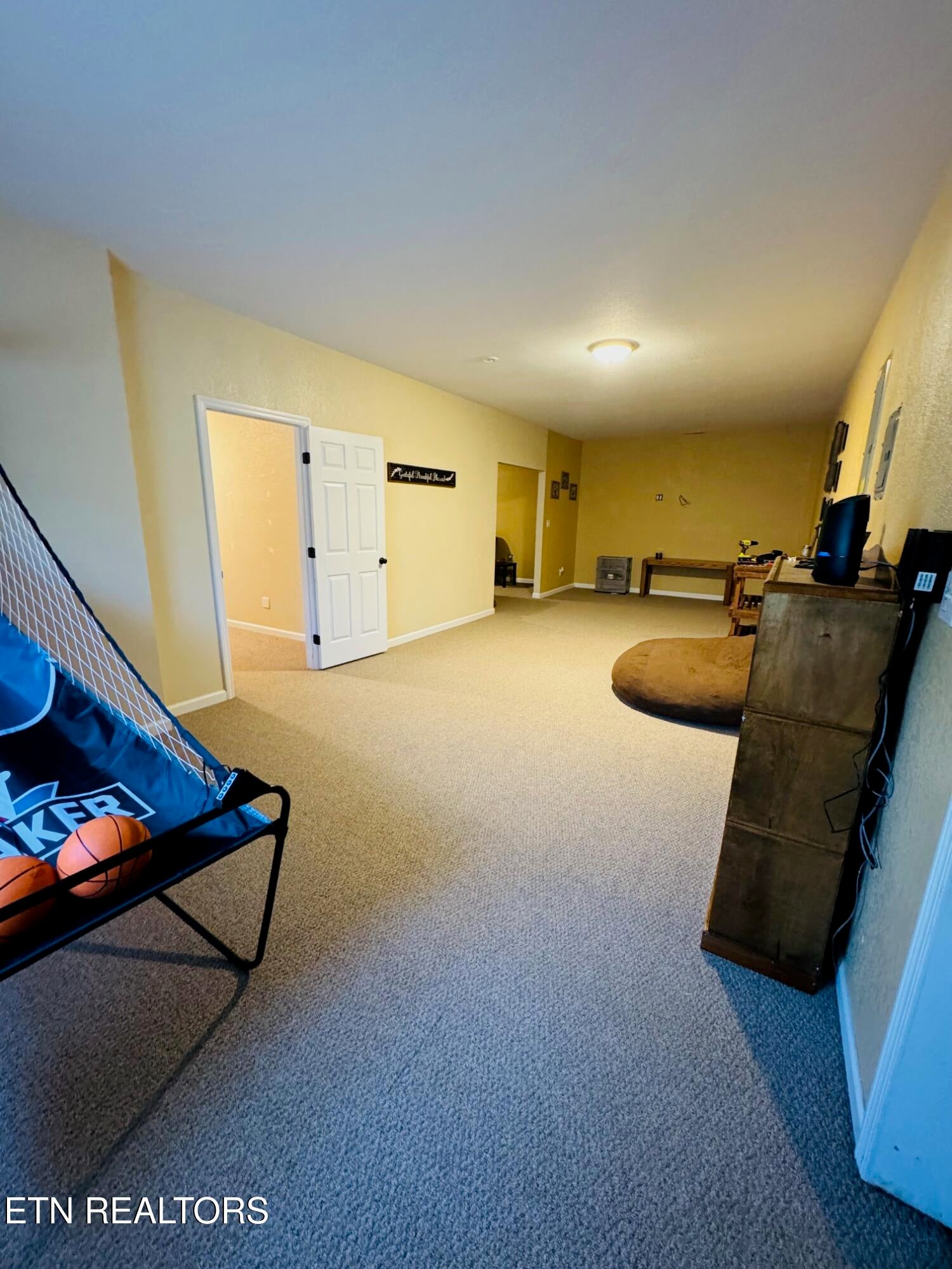 Friendsville, Tennessee, 37737, United States, 3 Bedrooms Bedrooms, ,4 BathroomsBathrooms,Residential,For Sale,1962671