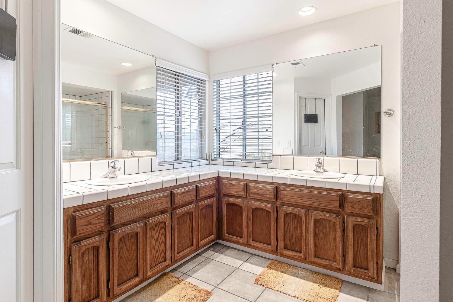 Oakdale, California, 95361, United States, 3 Bedrooms Bedrooms, ,3 BathroomsBathrooms,Residential,For Sale,1998685