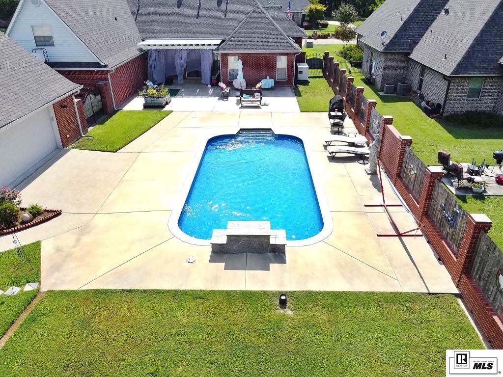 Monroe, Louisiana, 71203, United States, 5 Bedrooms Bedrooms, ,4 BathroomsBathrooms,Residential,For Sale,1906256