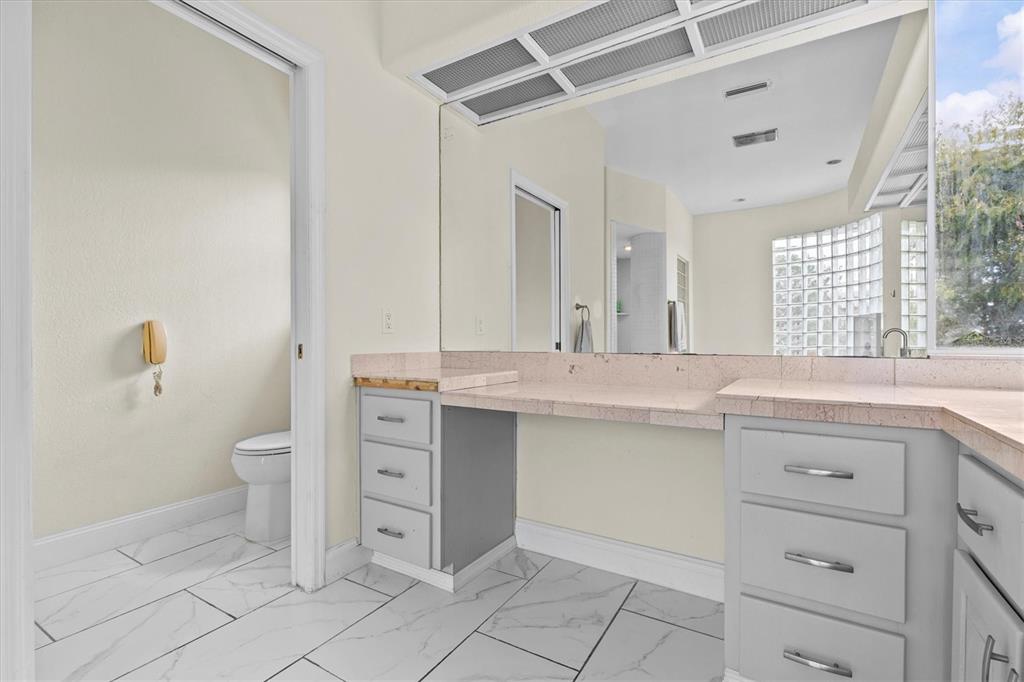 Tarpon Springs, Florida, 34689, United States, 5 Bedrooms Bedrooms, ,4 BathroomsBathrooms,Residential,For Sale,1901720