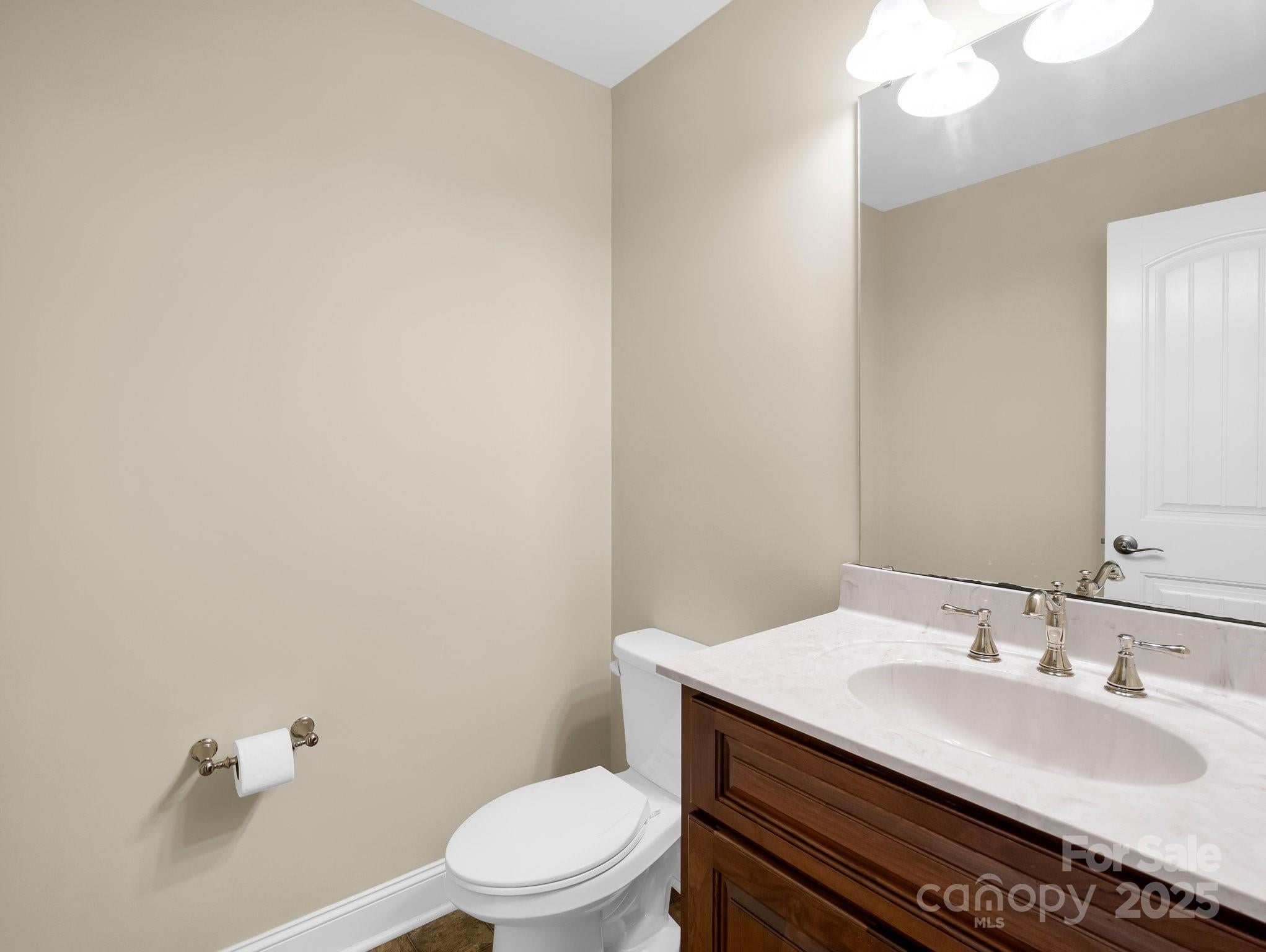 Lincolnton, North Carolina, 28092, United States, 3 Bedrooms Bedrooms, ,3 BathroomsBathrooms,Residential,For Sale,2005989