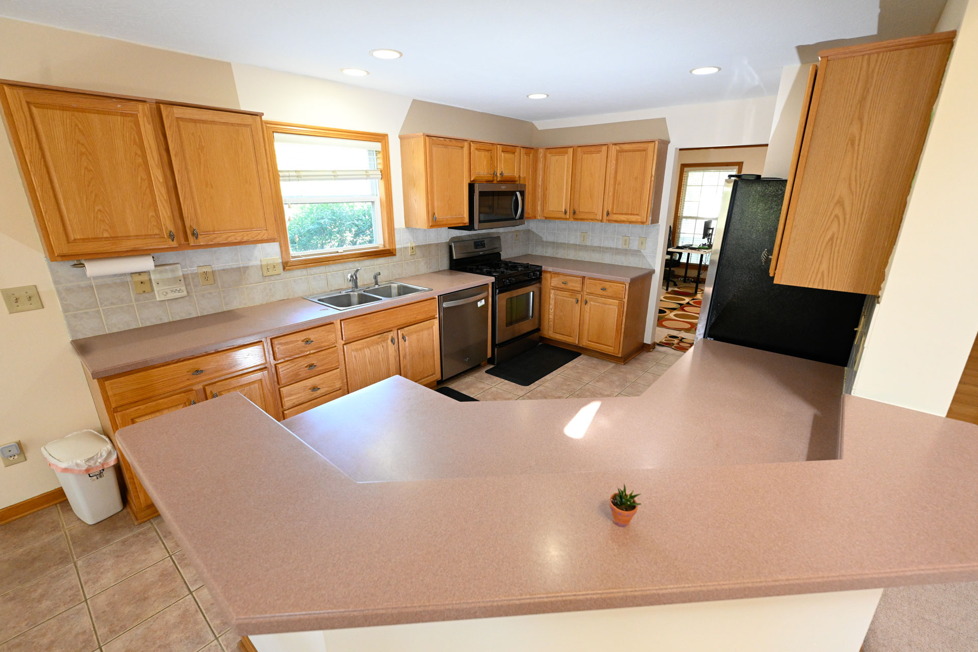 Dublin, Ohio, 43016, United States, 4 Bedrooms Bedrooms, ,4 BathroomsBathrooms,Residential,For Sale,1935367