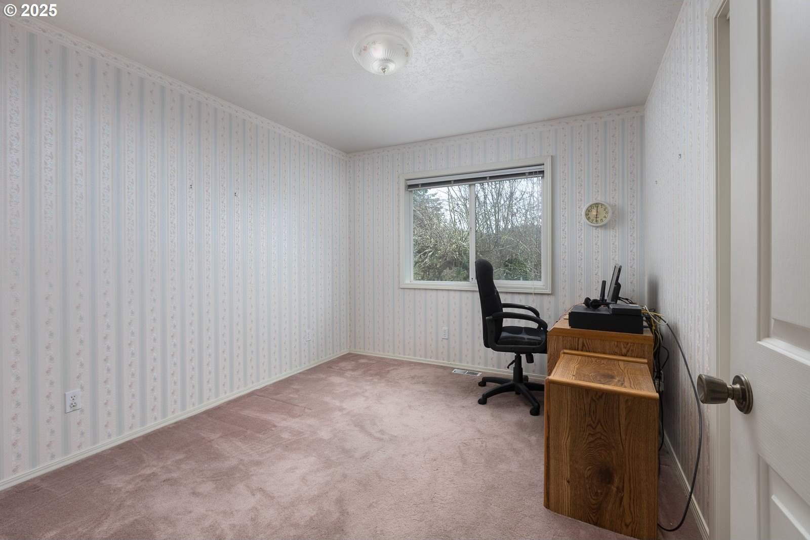 Toledo, Oregon, 97391, United States, 6 Bedrooms Bedrooms, ,4 BathroomsBathrooms,Residential,For Sale,1722214