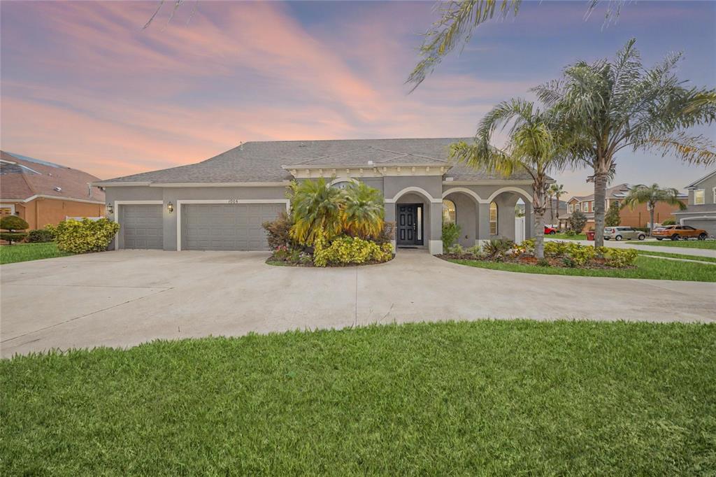Plant City, Florida, 33566, United States, 5 Bedrooms Bedrooms, ,4 BathroomsBathrooms,Residential,For Sale,1848663