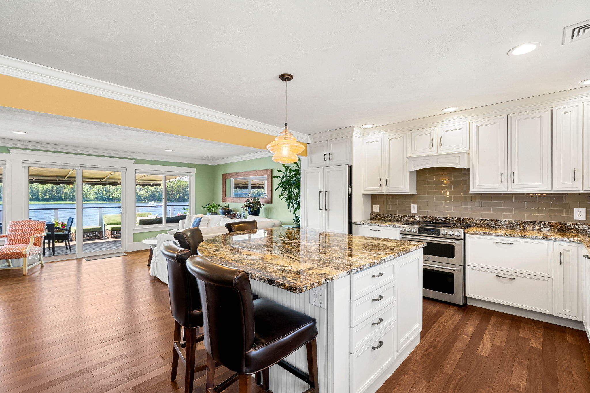  425 Main St, Amesbury, MA, 01913 - 物件實景