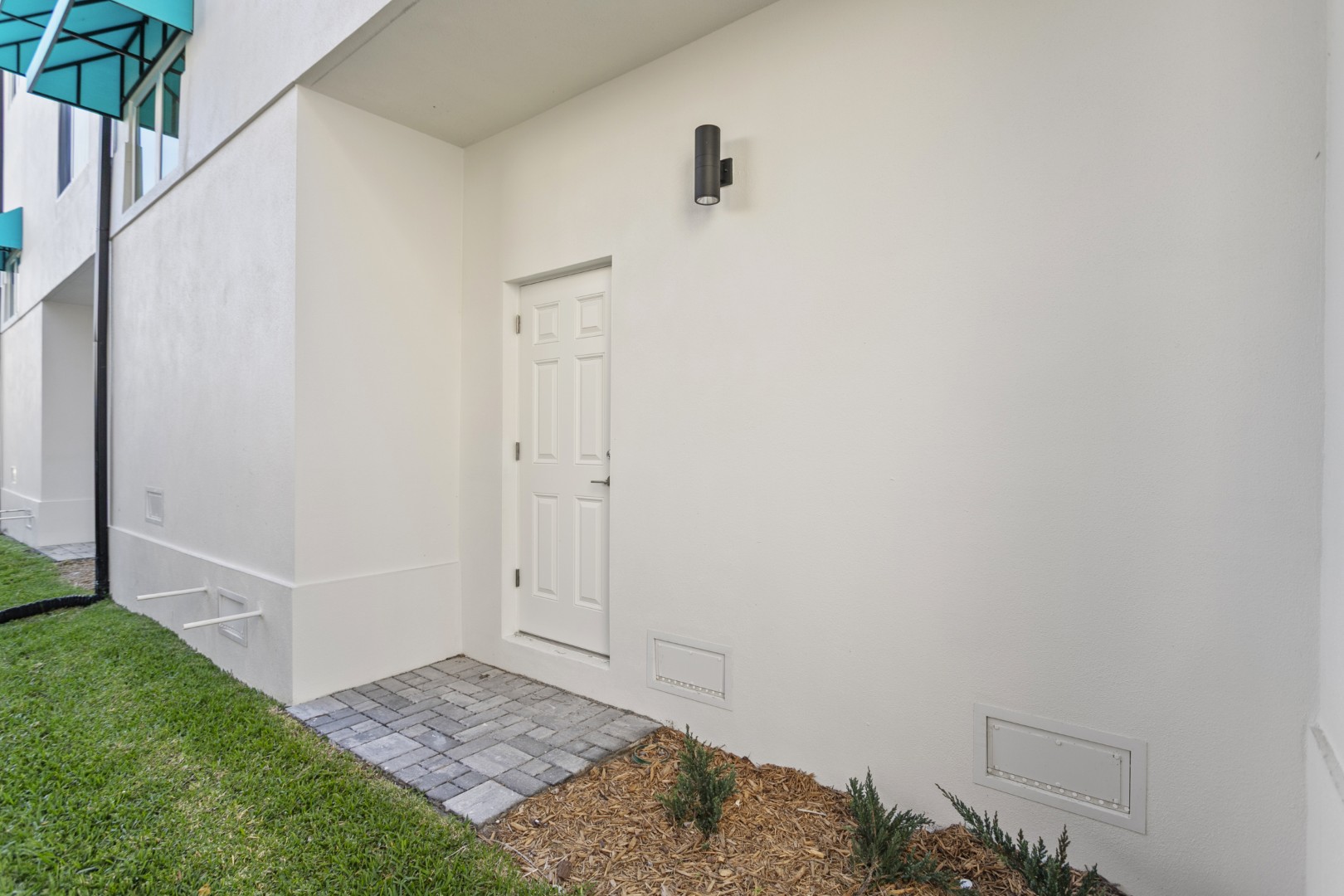 Madeira Beach, Florida, 33708, United States, 5 Bedrooms Bedrooms, ,4 BathroomsBathrooms,Residential,For Sale,1810583