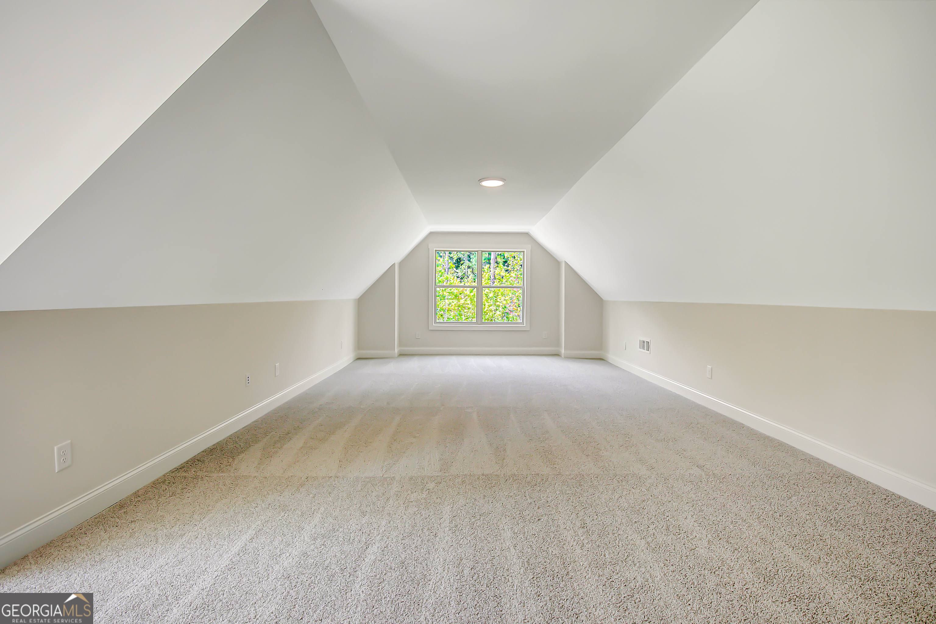 Senoia, Georgia, 30276, United States, 5 Bedrooms Bedrooms, ,4 BathroomsBathrooms,Residential,For Sale,1901806