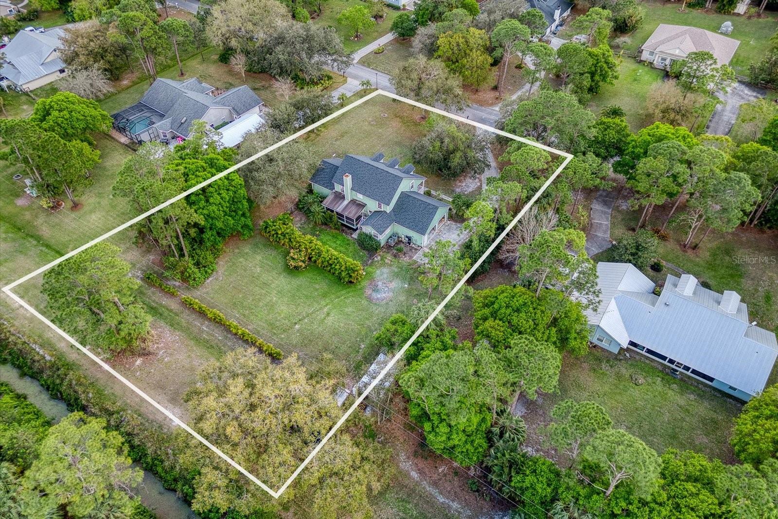 FORT PIERCE, Florida, 34945, United States, 5 Bedrooms Bedrooms, ,4 BathroomsBathrooms,Residential,For Sale,1721914
