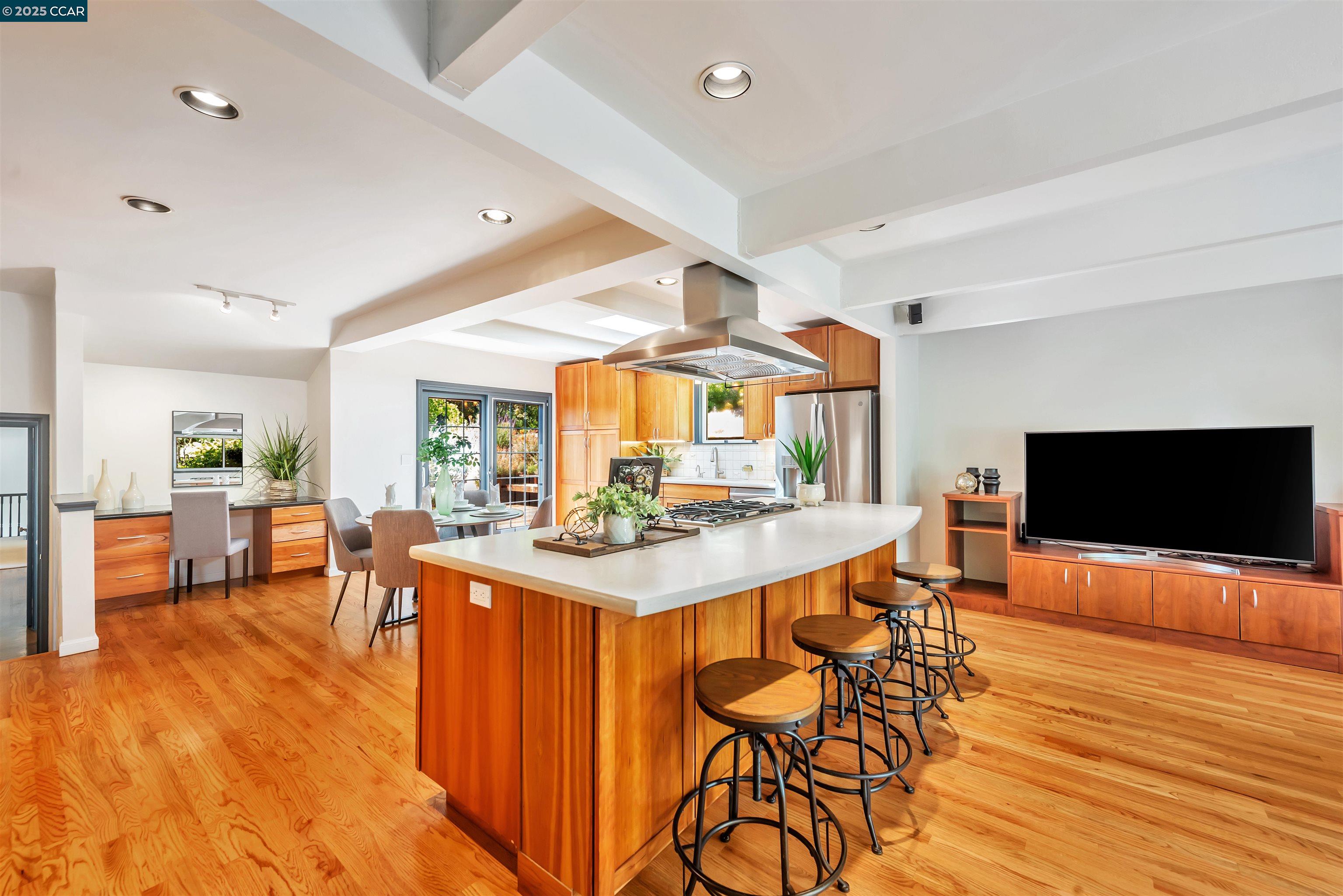 Orinda, California, 94563, United States, 4 Bedrooms Bedrooms, ,3 BathroomsBathrooms,Residential,For Sale,1885417