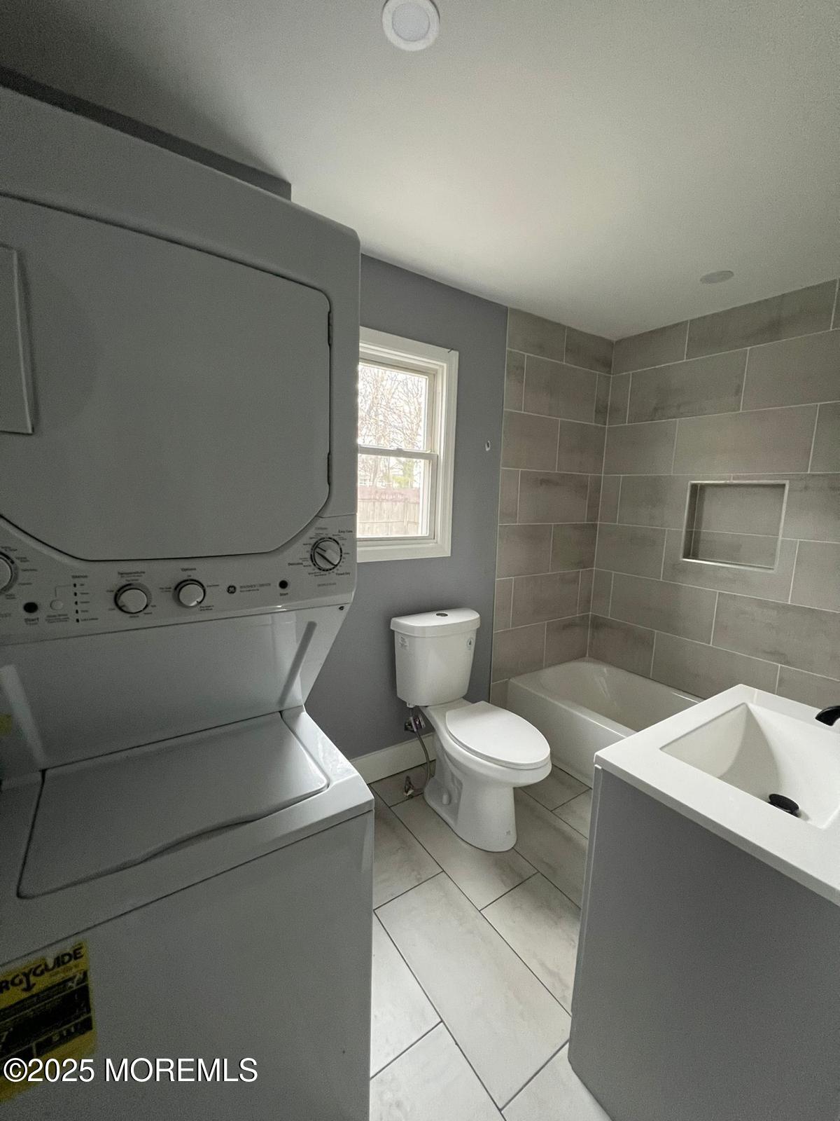 Asbury Park, New Jersey, 07712, United States, 7 Bedrooms Bedrooms, ,2 BathroomsBathrooms,Residential,For Sale,1974464