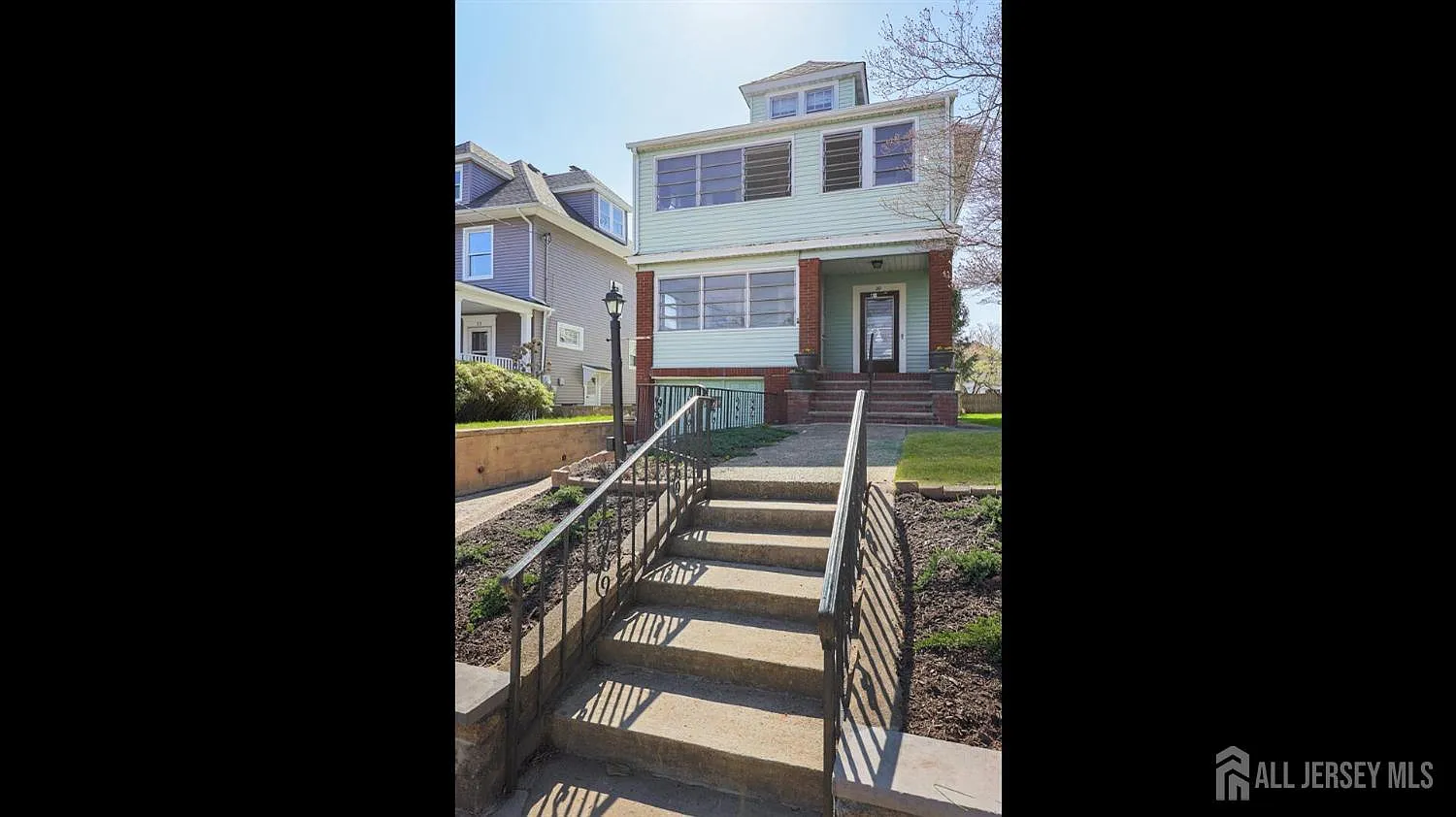 Highland Park, New Jersey, 08904, United States, 6 Bedrooms Bedrooms, ,2 BathroomsBathrooms,Residential,For Sale,1888077