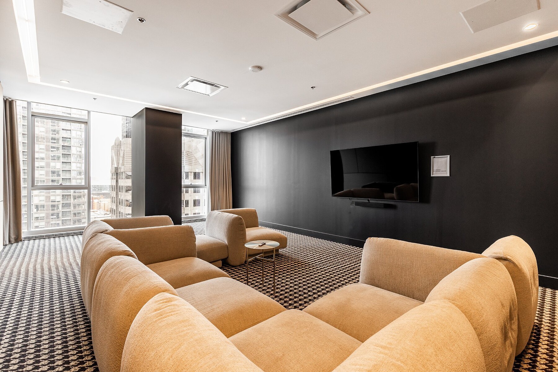  One Square Phillips PH 5204 - 物件實景
