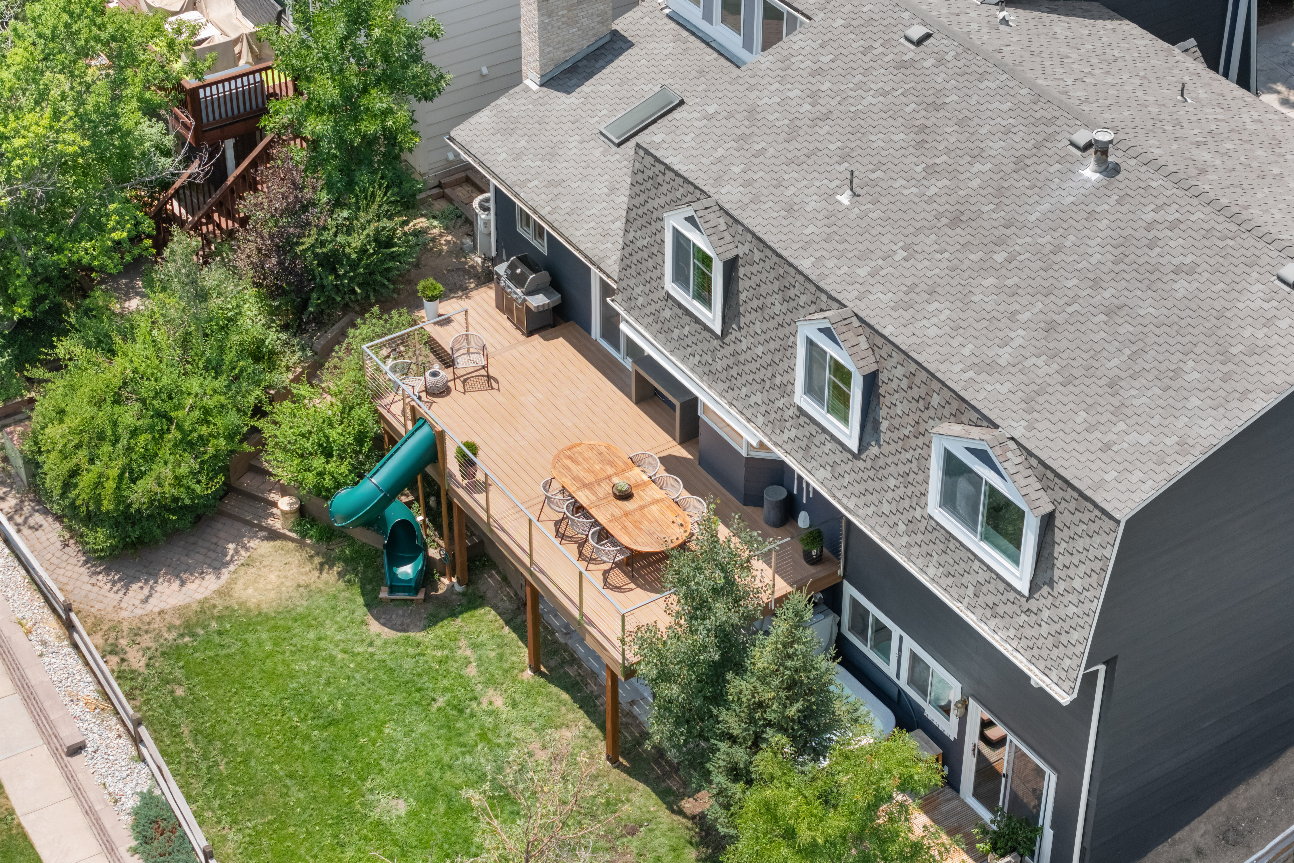  Beautiful Updated Home Located in Highly Sought-After Arapahoe Lake Neighborhood - 物件實景