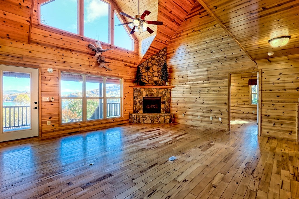 Young Harris, Georgia, 30582, United States, 4 Bedrooms Bedrooms, ,5 BathroomsBathrooms,Residential,For Sale,1987920