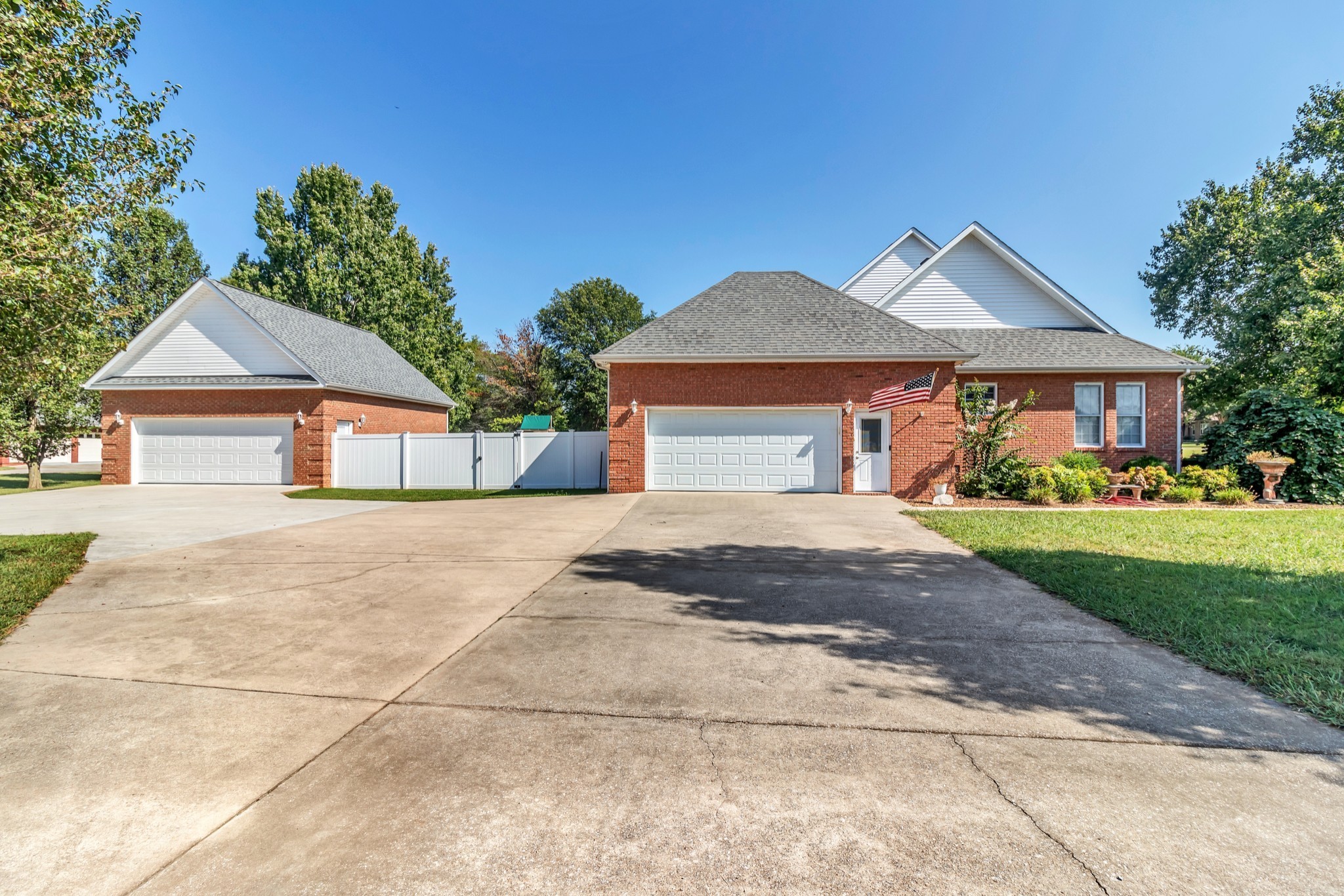 Winchester, Tennessee, 37398, United States, 3 Bedrooms Bedrooms, ,3 BathroomsBathrooms,Residential,For Sale,1924416