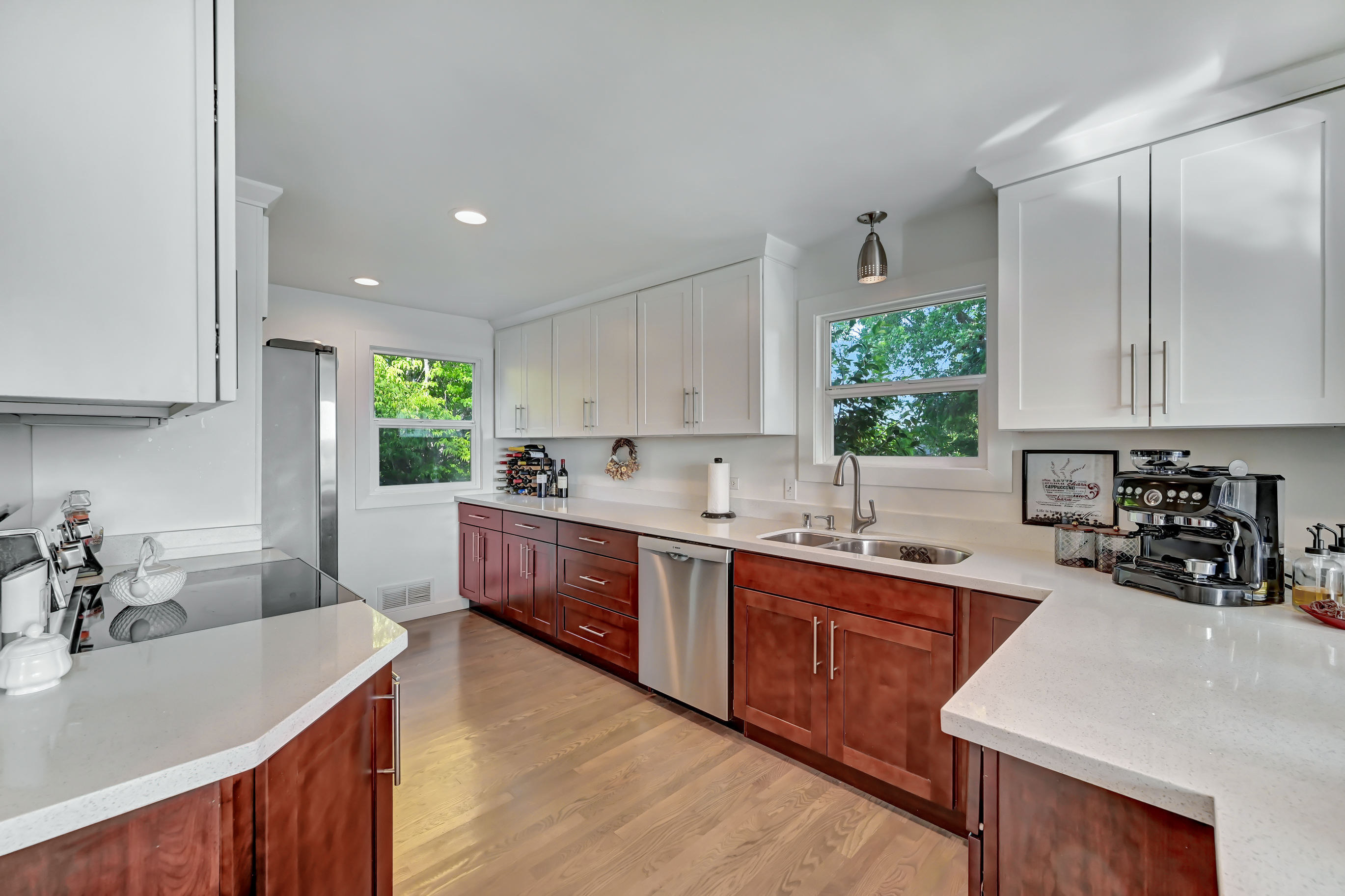 10825 Marine View Dr SW, Seattle, WA 98146 - 物件實景
