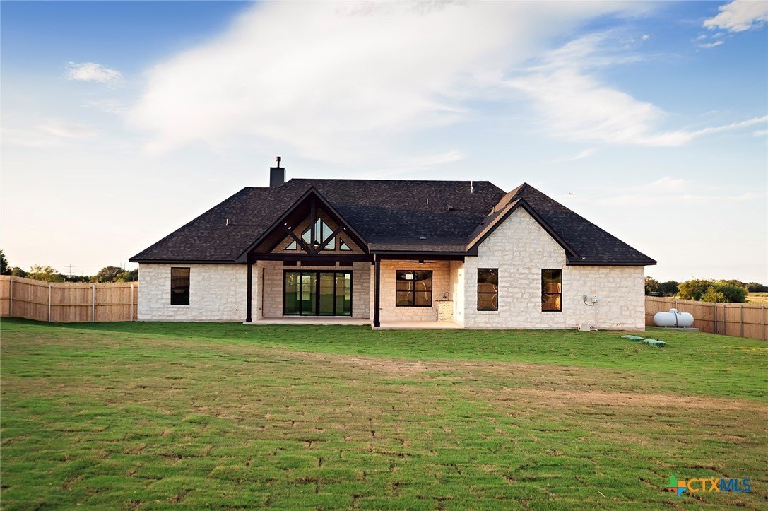 Salado, Texas, 76571, United States, 4 Bedrooms Bedrooms, ,4 BathroomsBathrooms,Residential,For Sale,1900764