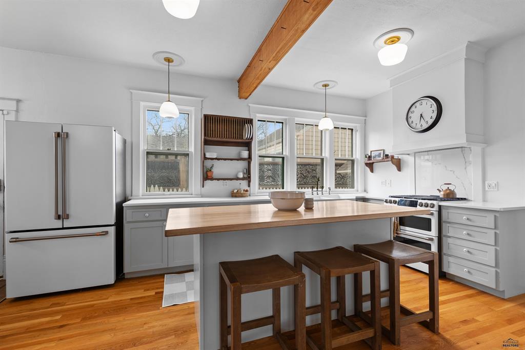 Rapid City, South Dakota, 57701, United States, 6 Bedrooms Bedrooms, ,3 BathroomsBathrooms,Residential,For Sale,1979556