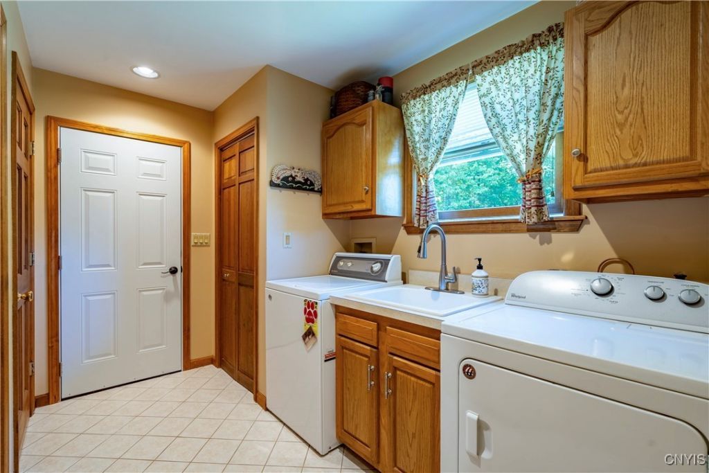 West Monroe, New York, 13167, United States, 4 Bedrooms Bedrooms, ,3 BathroomsBathrooms,Residential,For Sale,1939153