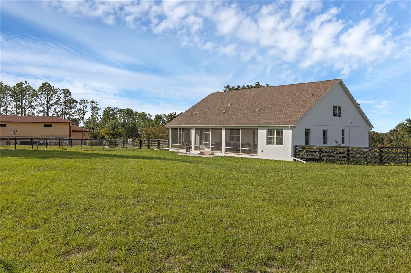 WEIRSDALE, Florida, 32195, United States, 5 Bedrooms Bedrooms, ,3 BathroomsBathrooms,Residential,For Sale,1979385