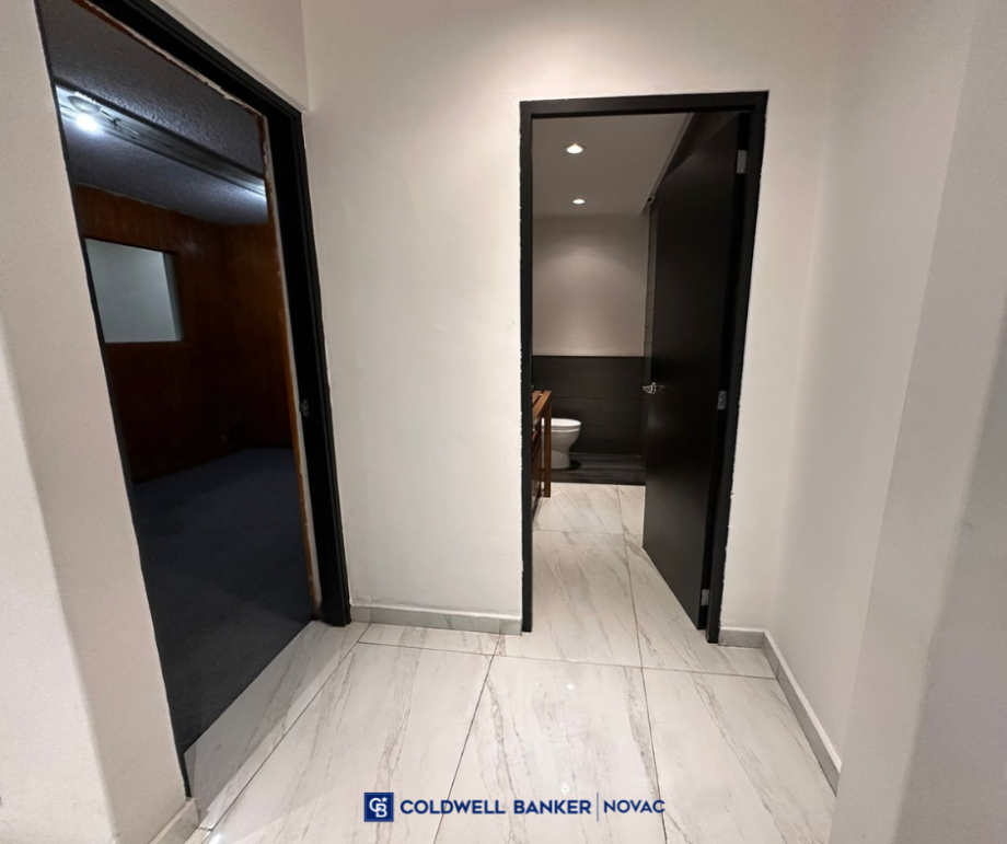 Miguel Hidalgo, Ciudad de México, 11300, Mexico, 9 Bedrooms Bedrooms, ,2 BathroomsBathrooms,Residential,For Sale,1690374