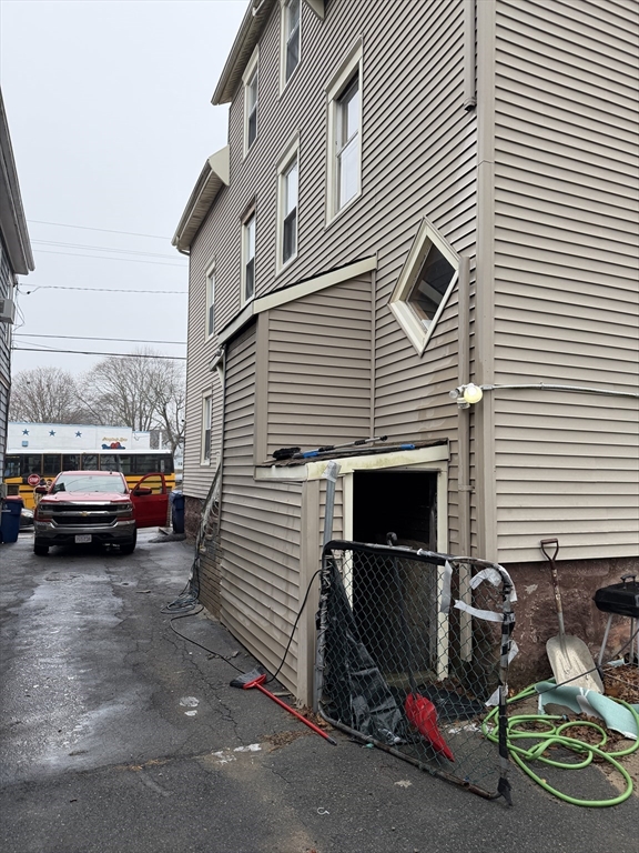 New Bedford, Massachusetts, 02740, United States, 9 Bedrooms Bedrooms, ,3 BathroomsBathrooms,Residential,For Sale,2010406