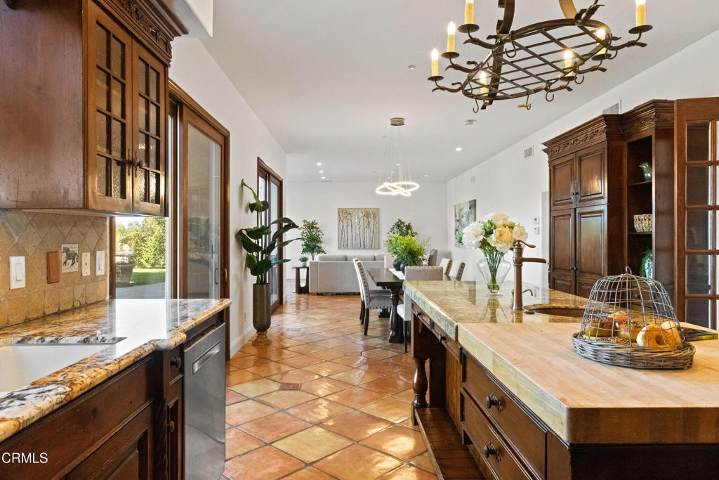 Camarillo, California, 93012, United States, 5 Bedrooms Bedrooms, ,4 BathroomsBathrooms,Residential,For Sale,1826844