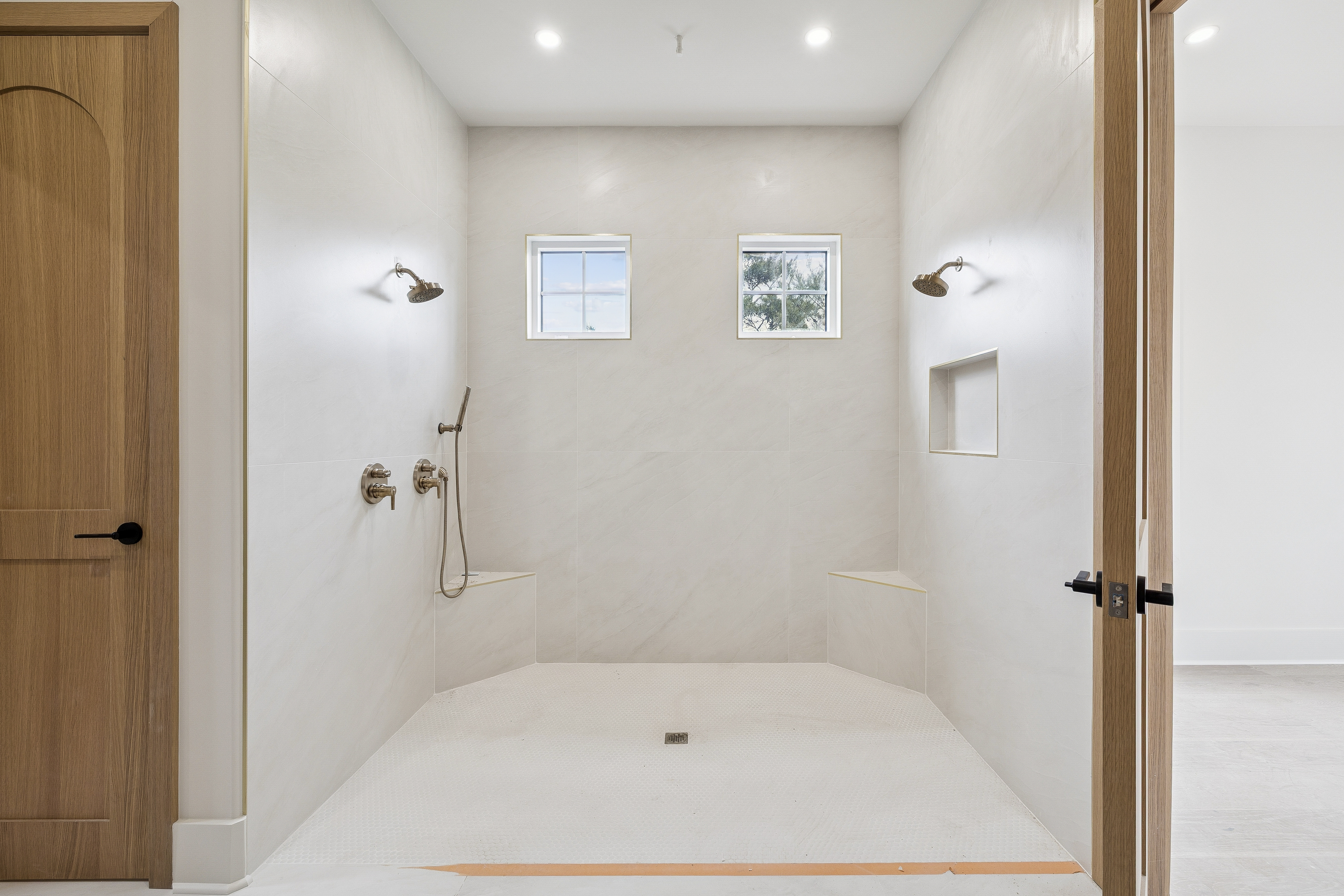  Stunning New Construction with Gulf Views, Courtyard Pool & Designer Finishes - 物件實景