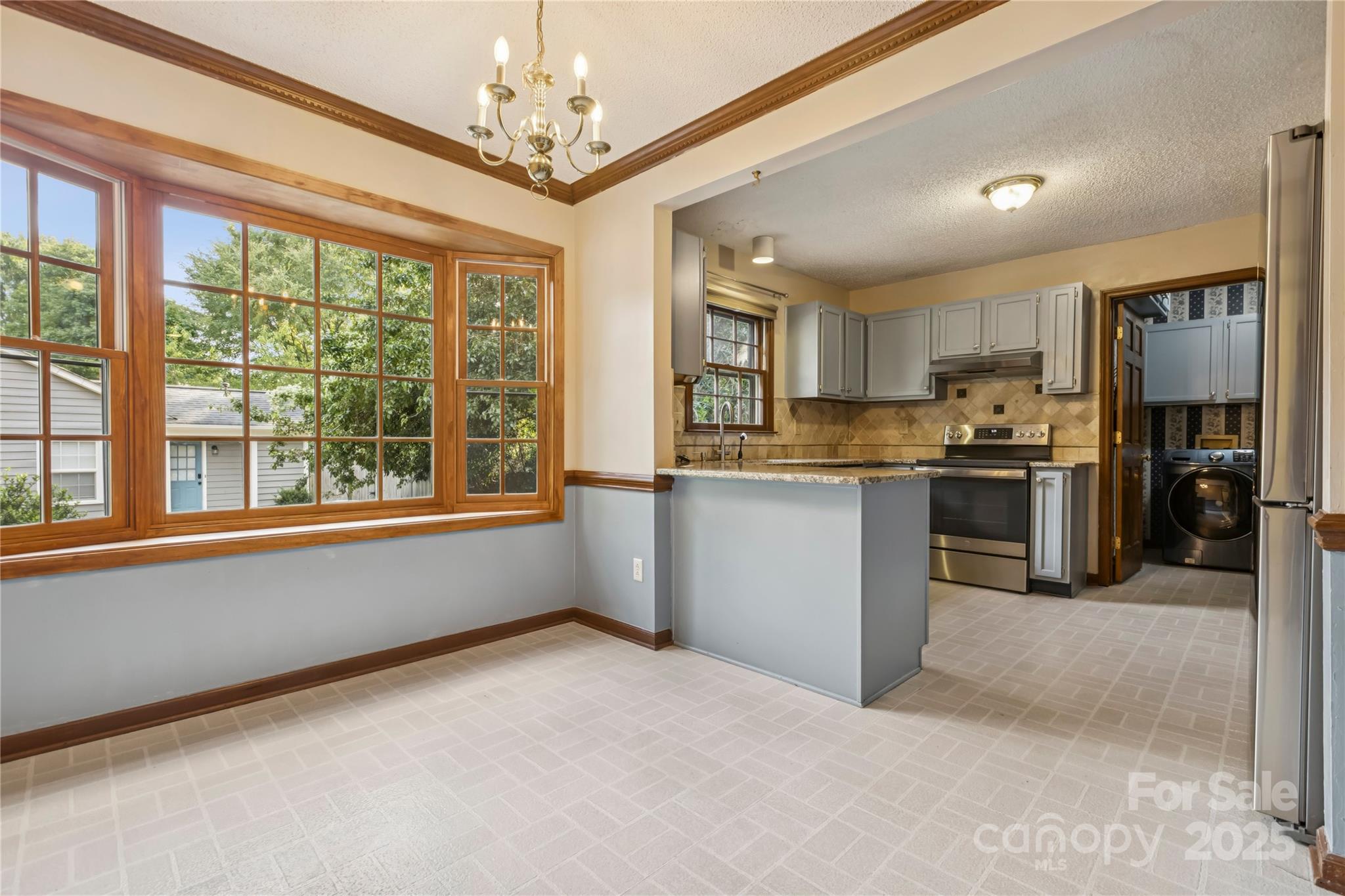 Matthews, North Carolina, 28105, United States, 4 Bedrooms Bedrooms, ,3 BathroomsBathrooms,Residential,For Sale,1938548
