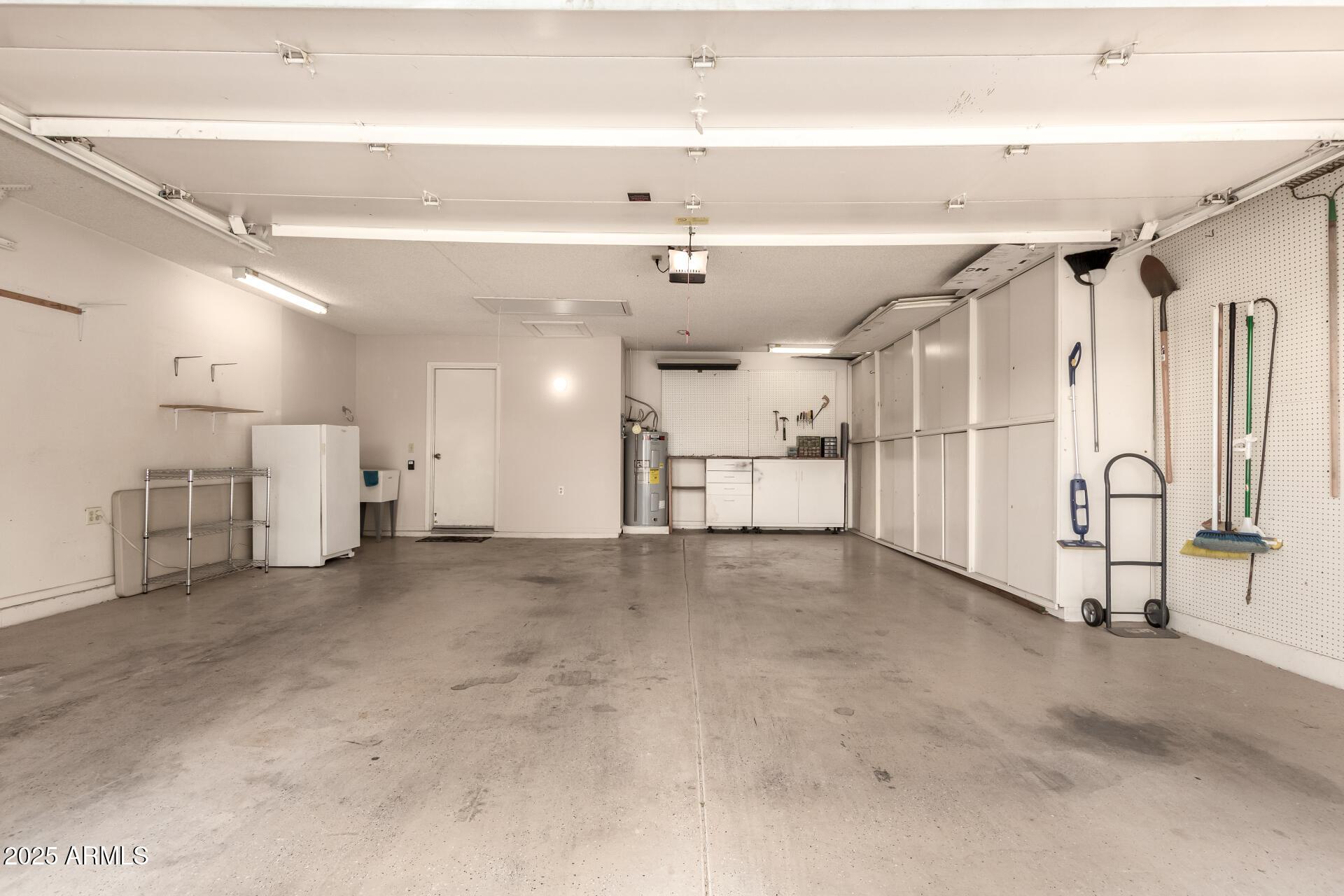 Mesa, Arizona, 85206, United States, 3 Bedrooms Bedrooms, ,2 BathroomsBathrooms,Residential,For Sale,1983332