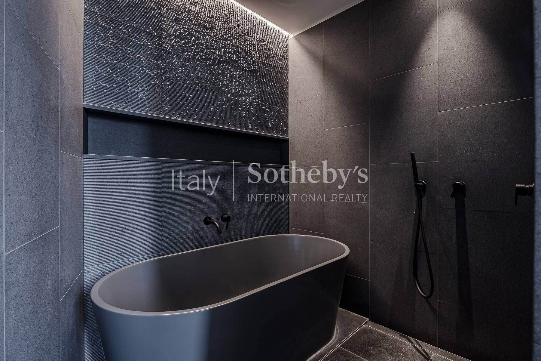  Exclusive penthouse with terrace in a historic building - 物件實景