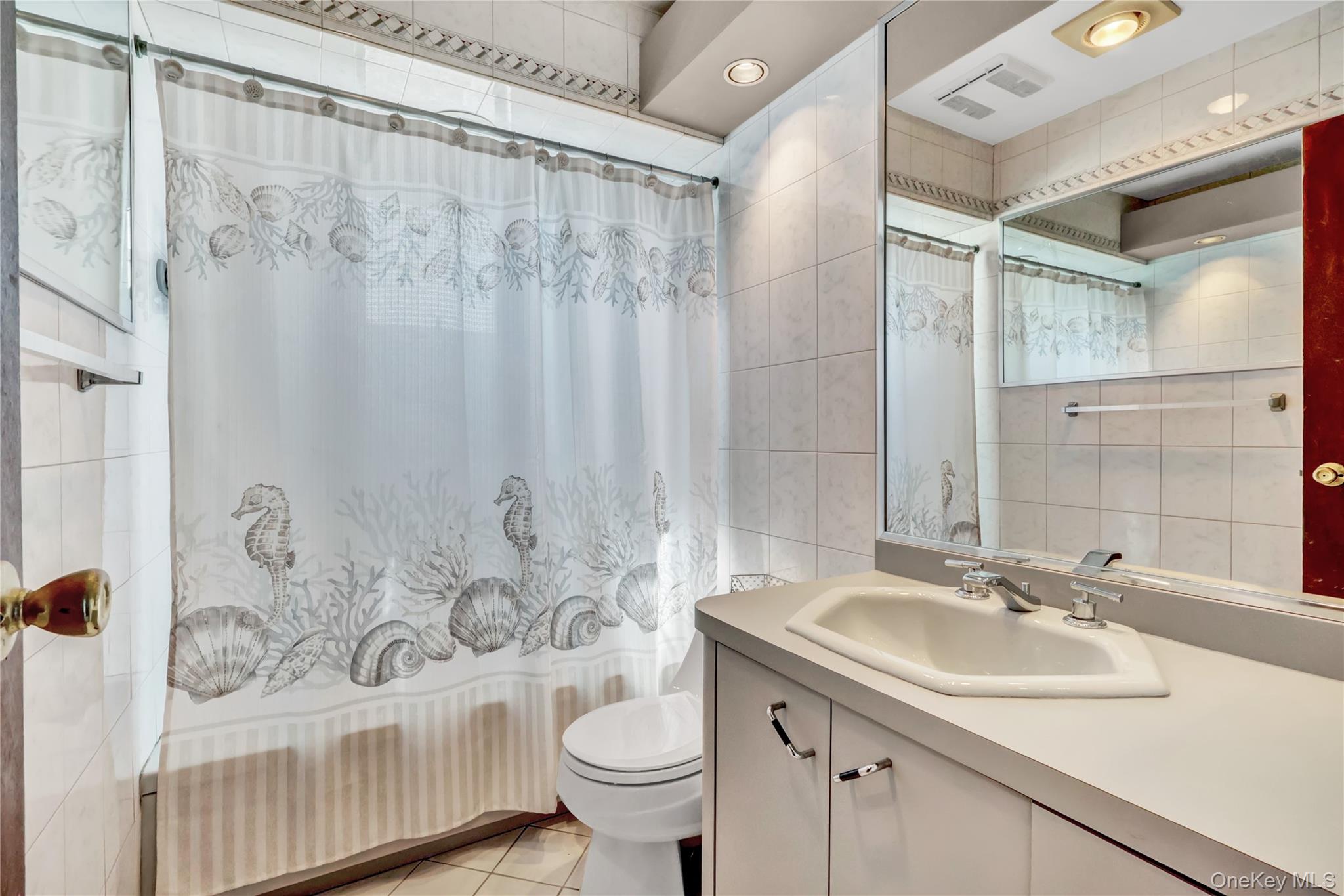  150 W Islip Road, West Islip, NY, 11795 - 物件實景