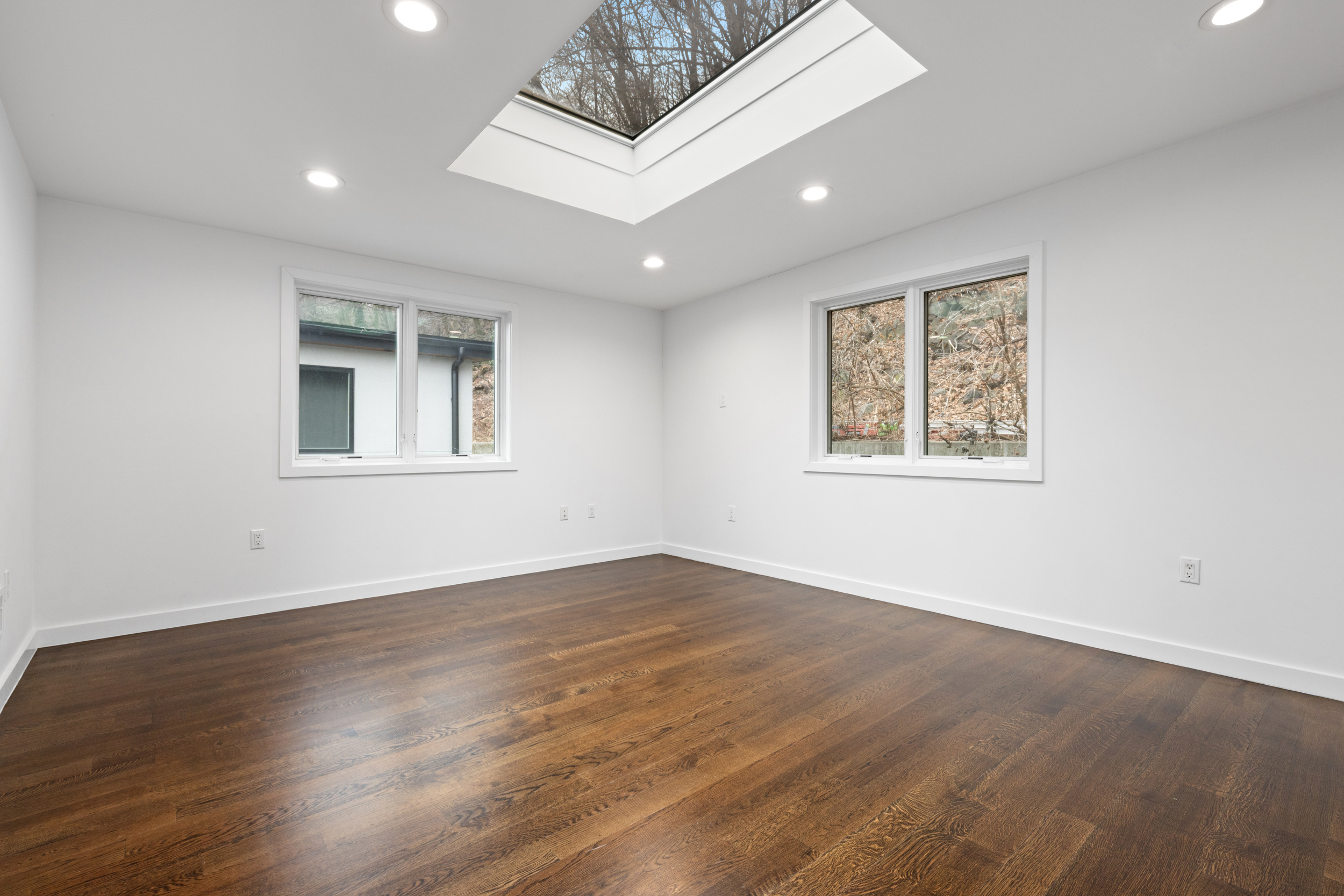  712 Undercliff Avenue, Edgewater, NJ, 07020 - 物件實景