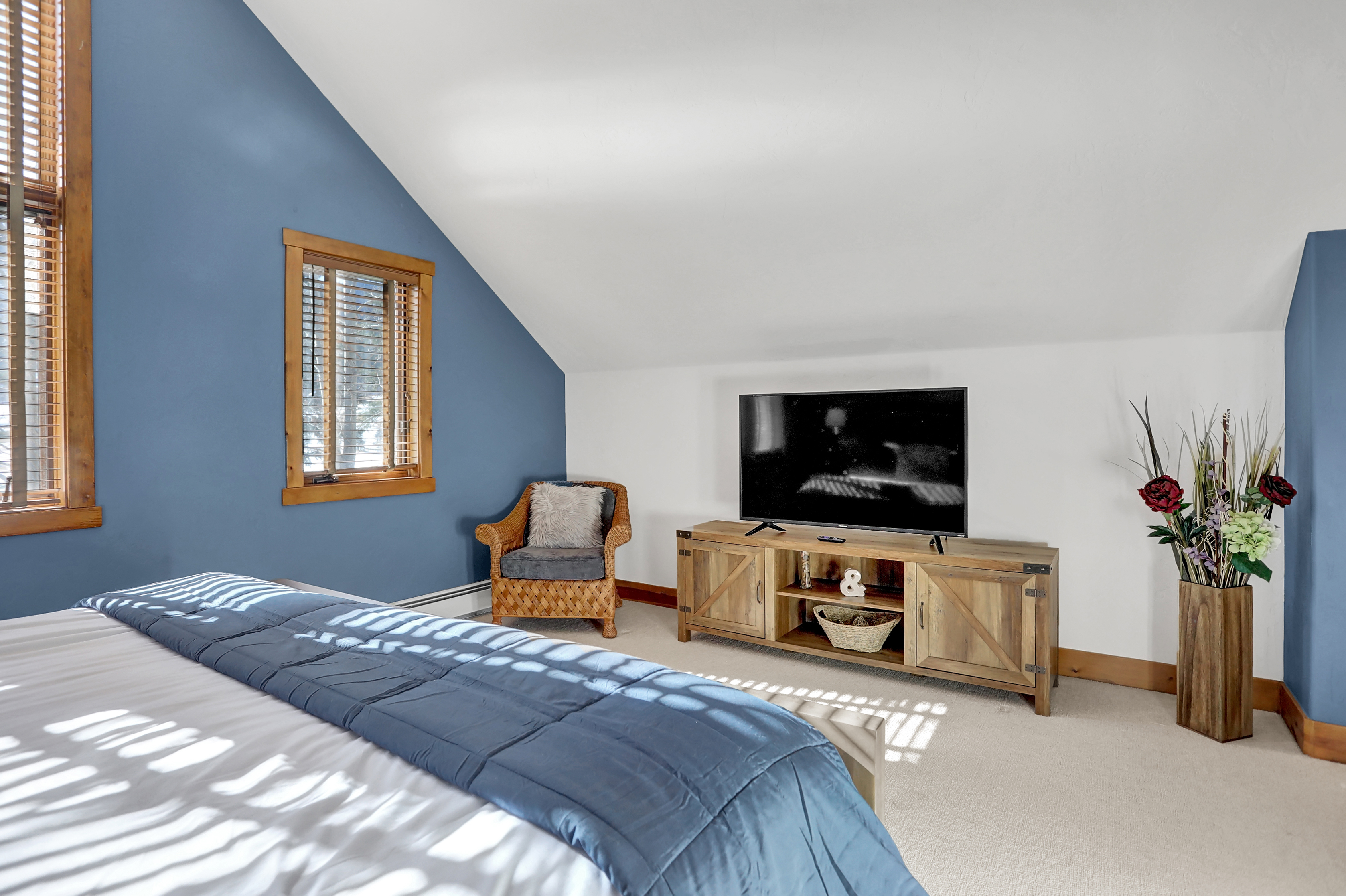 Edwards, Colorado, 81632, United States, 5 Bedrooms Bedrooms, ,5 BathroomsBathrooms,Residential,For Sale,1905665