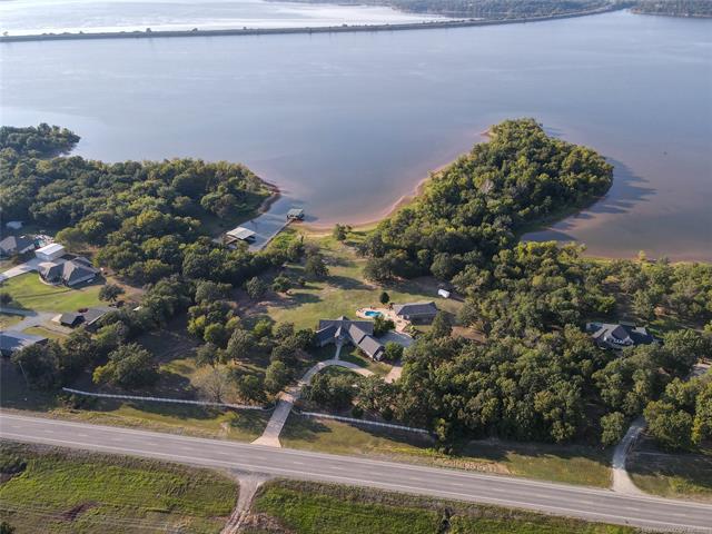 Eufaula, Oklahoma, 74432, United States, 3 Bedrooms Bedrooms, ,4 BathroomsBathrooms,Residential,For Sale,1976546