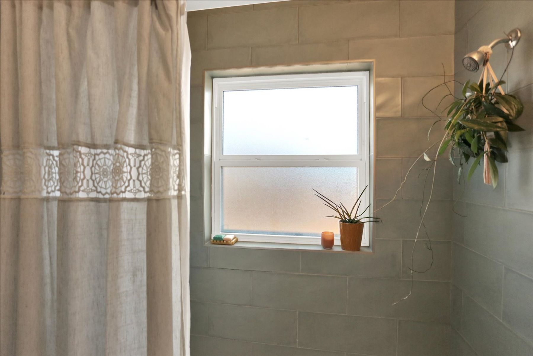  Athmar Park Gem: Newly Remodeled 3-Bed with Basement, Yard & Oversized Garage - 物件實景