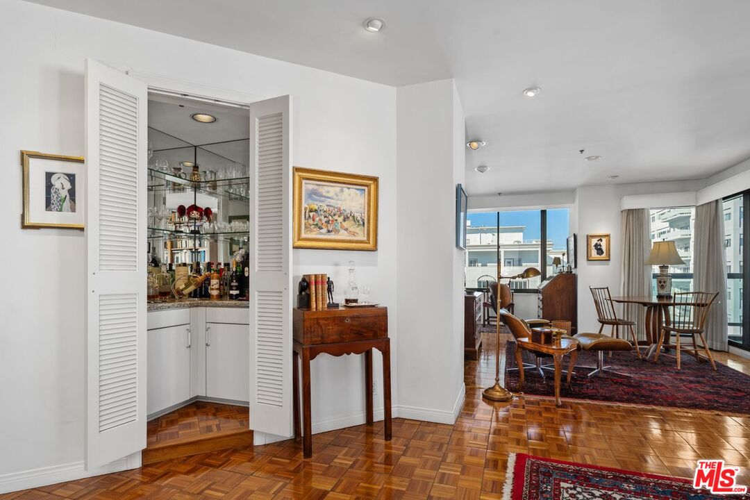 Los Angeles, California, 90024, United States, 2 Bedrooms Bedrooms, ,3 BathroomsBathrooms,Residential,For Sale,1993484