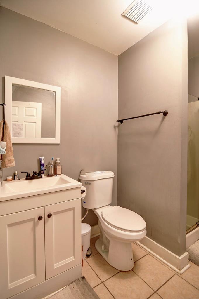 Valdosta, Georgia, 31601, United States, 4 Bedrooms Bedrooms, ,3 BathroomsBathrooms,Residential,For Sale,1980775