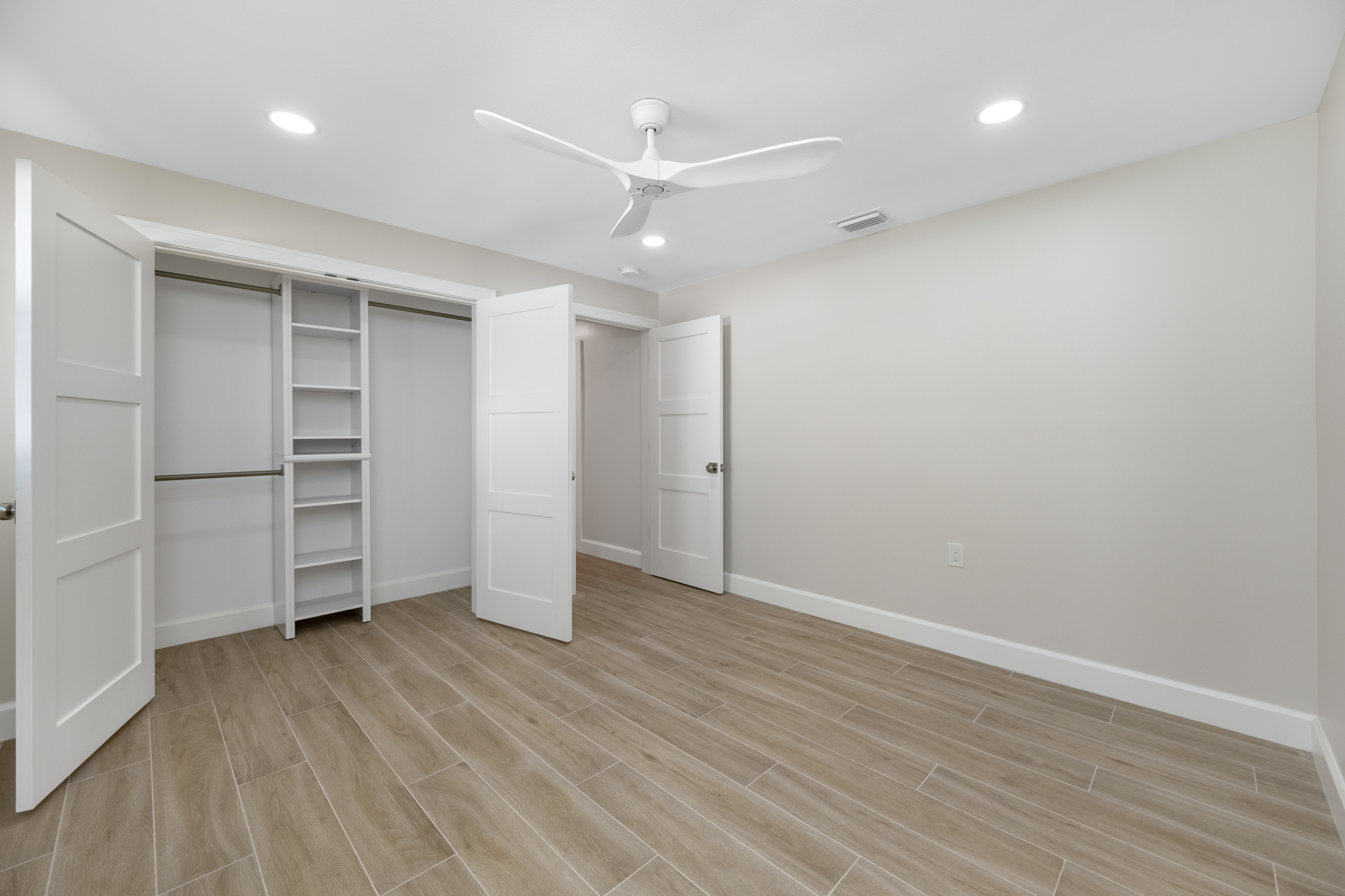 St Pete Beach, Florida, 33706, United States, 4 Bedrooms Bedrooms, ,3 BathroomsBathrooms,Residential,For Sale,2009657