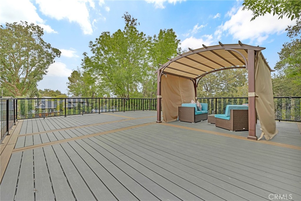 Woodland Hills, California, 91364, United States, 4 Bedrooms Bedrooms, ,2 BathroomsBathrooms,Residential,For Sale,1975100