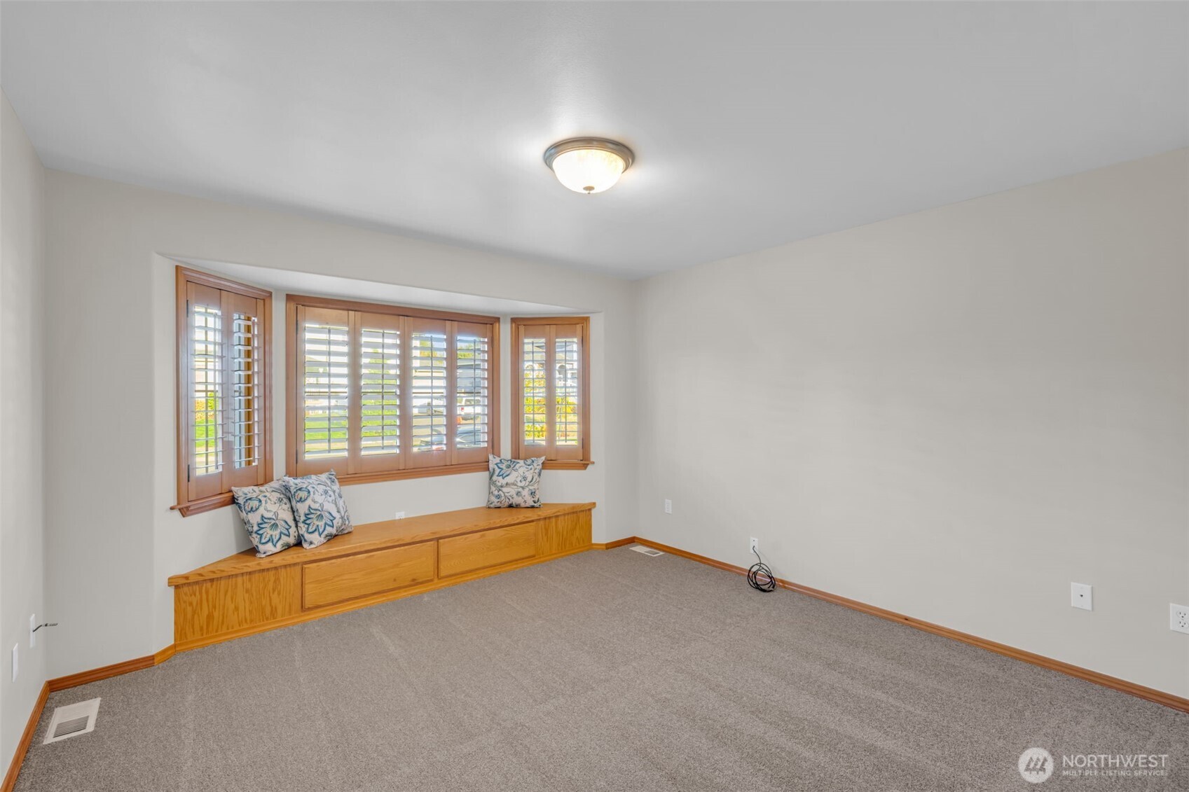 Marysville, Washington, 98270, United States, 3 Bedrooms Bedrooms, ,1 BathroomBathrooms,Residential,For Sale,2009249