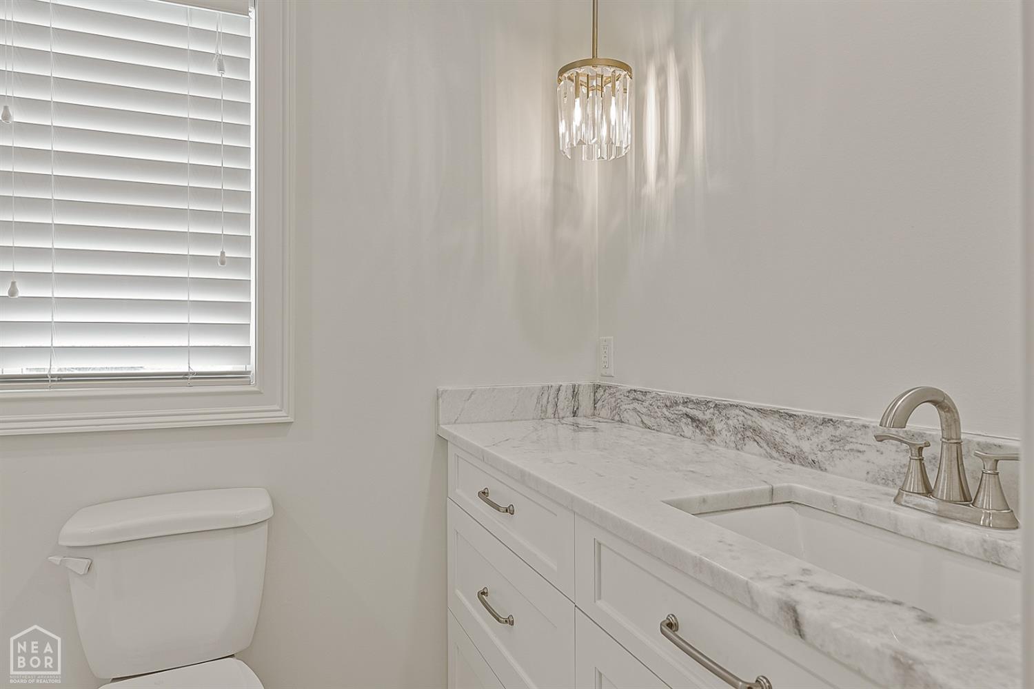 Jonesboro, Arkansas, 72401, United States, 4 Bedrooms Bedrooms, ,5 BathroomsBathrooms,Residential,For Sale,1765538