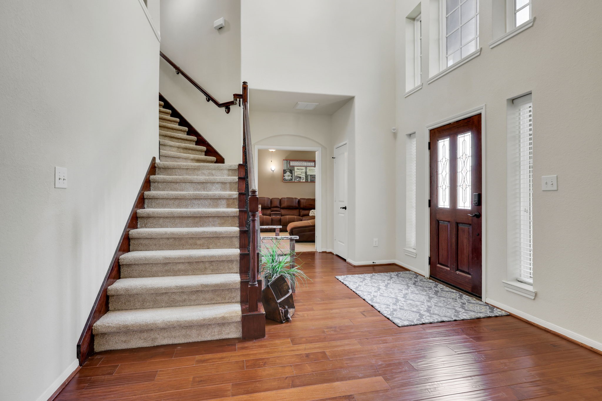 Mont Belvieu, Texas, 77523, United States, 5 Bedrooms Bedrooms, ,4 BathroomsBathrooms,Residential,For Sale,1906104