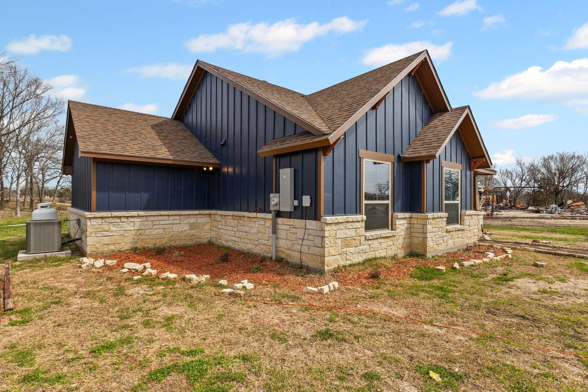 Royse City, Texas, 75135, United States, 3 Bedrooms Bedrooms, ,2 BathroomsBathrooms,Residential,For Sale,1975970