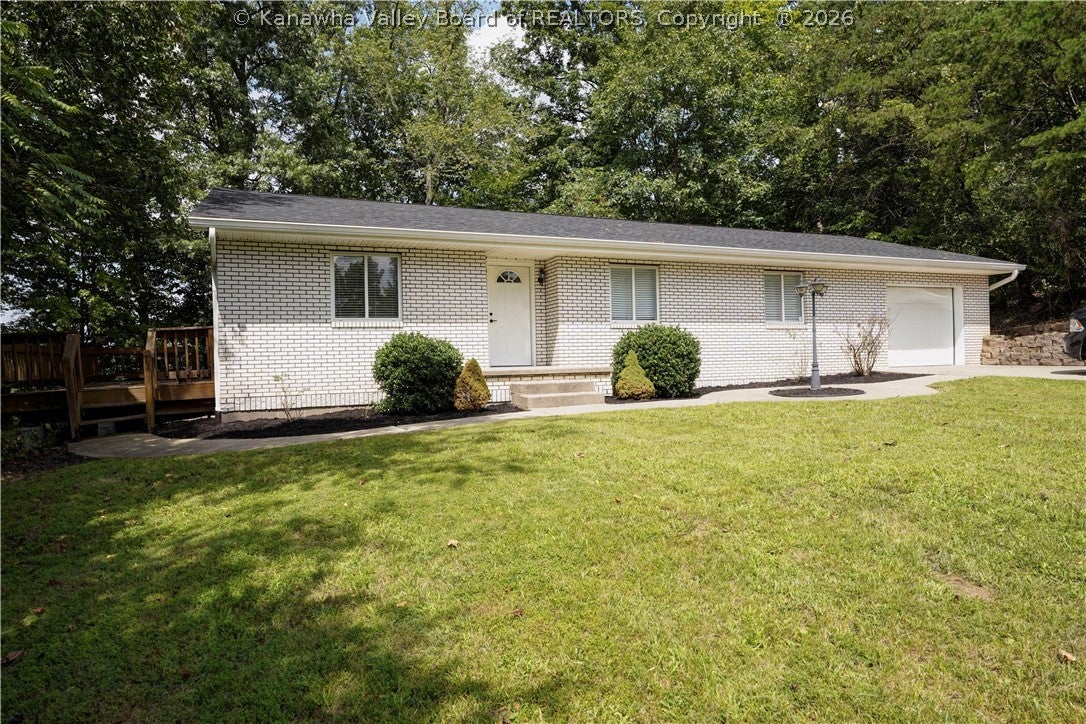 Seymour Ln, Charleston, WV 25313