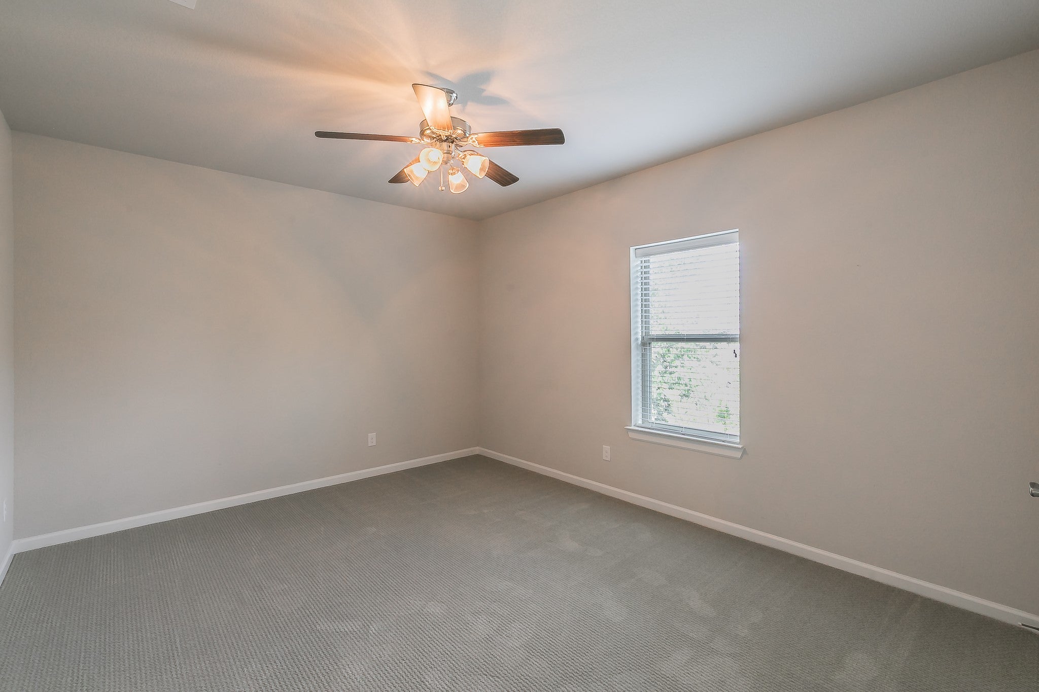 Dallas, Texas, 75238, United States, 3 Bedrooms Bedrooms, ,3 BathroomsBathrooms,Residential,For Sale,1982867